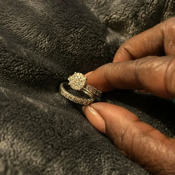 Kay Jeweler diamond Engagement ring and wedding band white gold - Picture 6 of 6